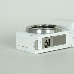 SONY VLOGCAM ZV-E10 SONY VLOGCAM ZV-E10