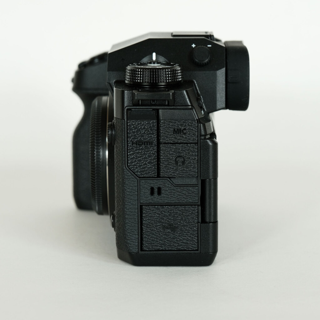 FUJIFILM X-H2 FUJIFILM X-H2