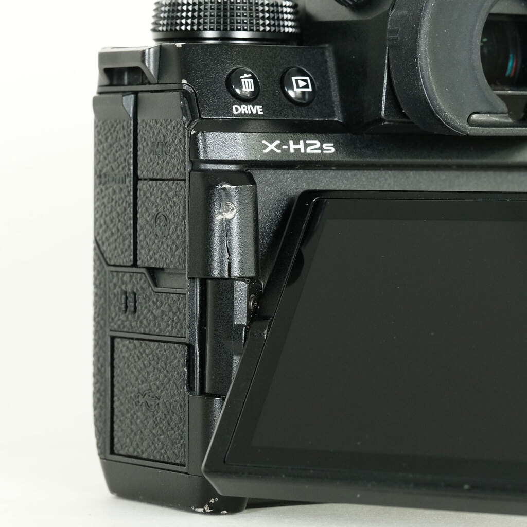 fujifilm x-h2s 【シャッター数20000回 付属品あり】 ズバ抜けたスペックのXシリーズ史上最強ミラーレスカメラ「FUJIFILM X