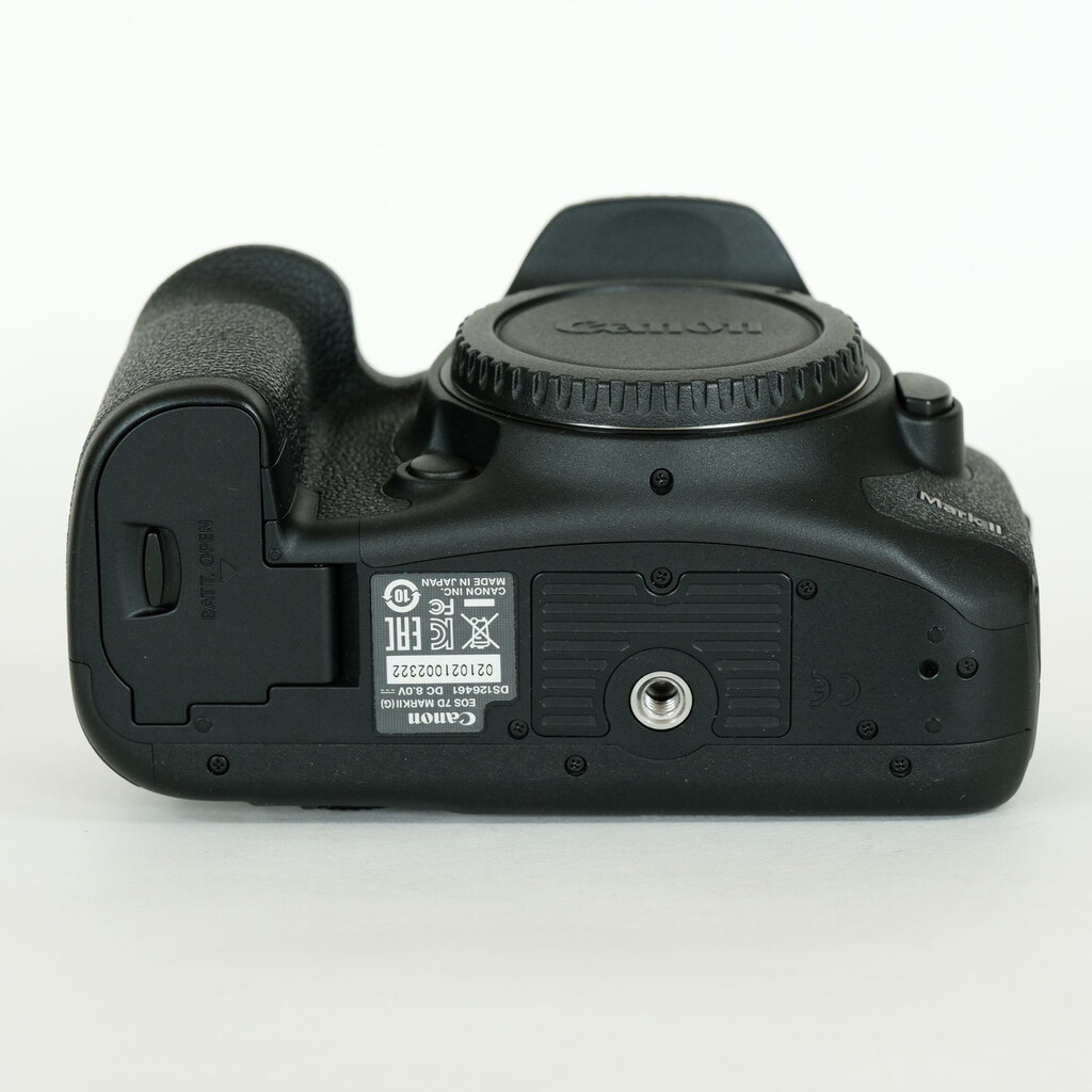 Canon EOS 7D Mark II Canon EOS 7D Mark II