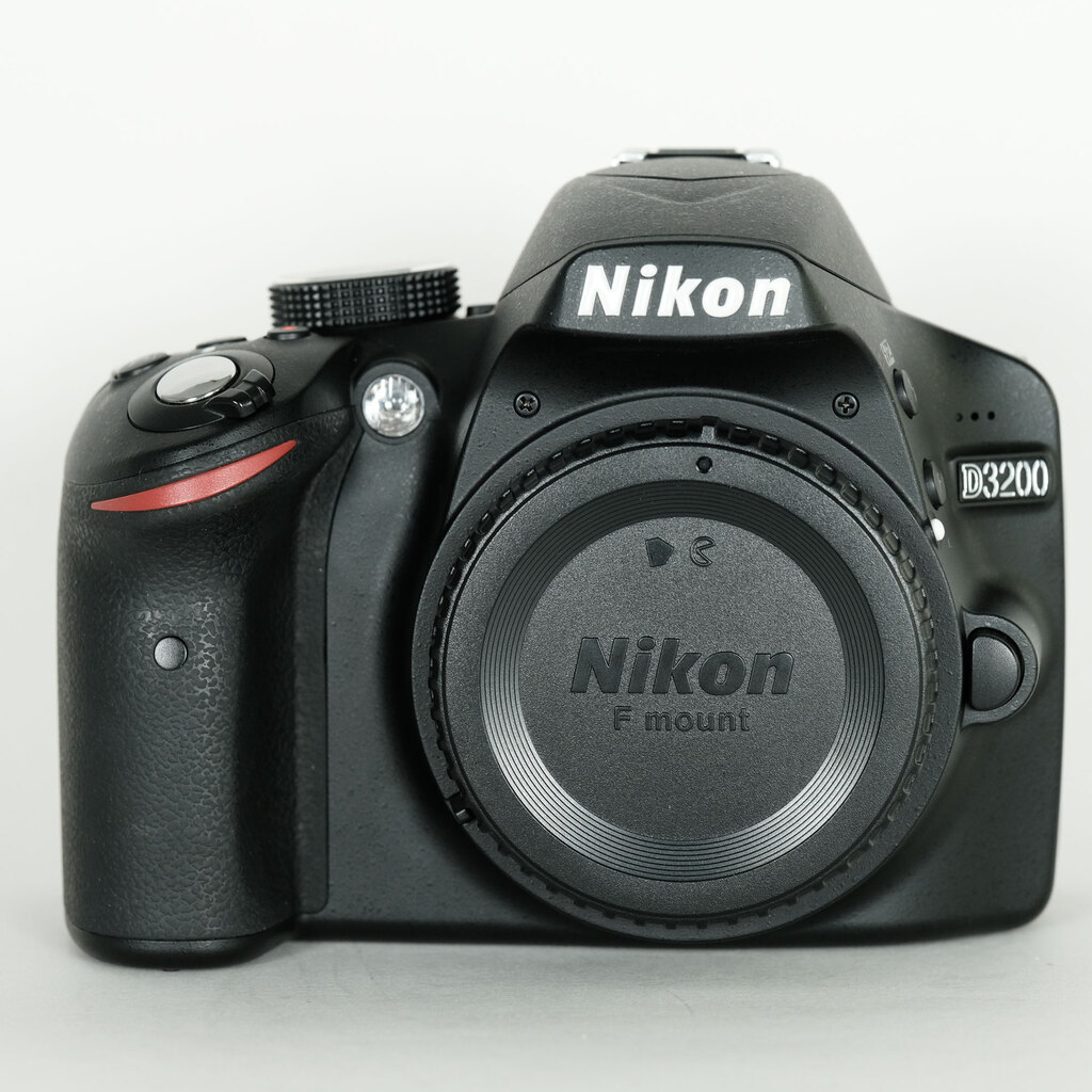 Nikon D3200ボディ ブラックの出品 | ONE SCENE（ワンシーン）