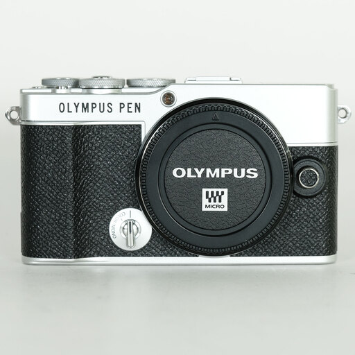 OLYMPUS PEN E-P7 ボディ+単焦点レンズ 製品特長-洗練されたデザイン｜PEN E-P7｜PEN｜デジタル一眼