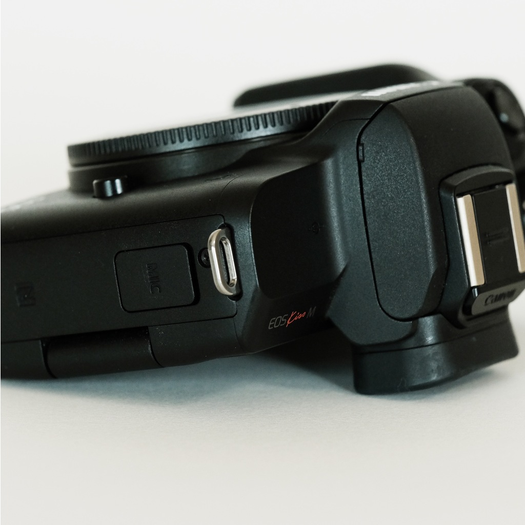 Canon EOS Kiss M