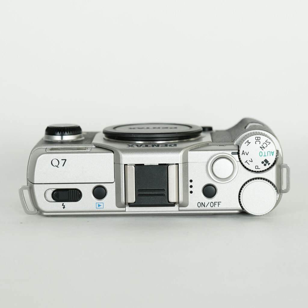 PENTAX Q7 ズームレンズキット シルバー