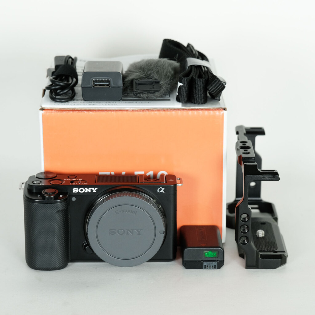 SONY ZV-E10 ミラーレス一眼レフ ジャンク品 SONY ZV-E10 ミラーレス一眼レフ ジャンク品 SONY VLOGCAM ZV
