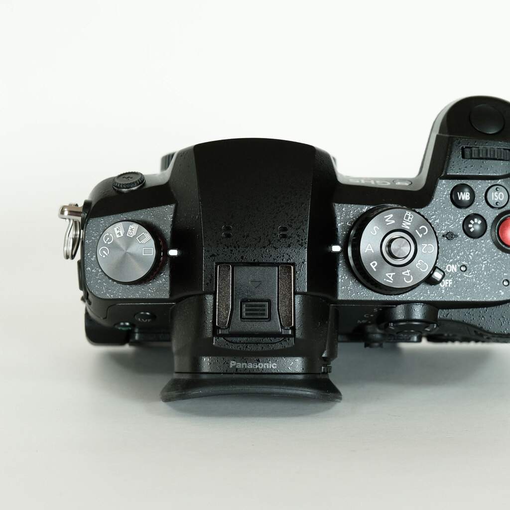 Panasonic LUMIX DC-GH5M2 Panasonic LUMIX DC-GH5M2
