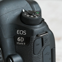 Canon EOS 6D Mark II Canon EOS 6D Mark II