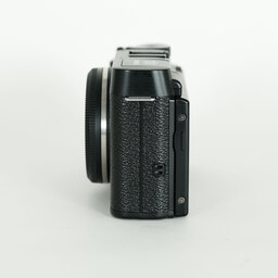 FUJIFILM X-M1 ボディ ブラック FUJIFILM X-M1 ボディ ブラック