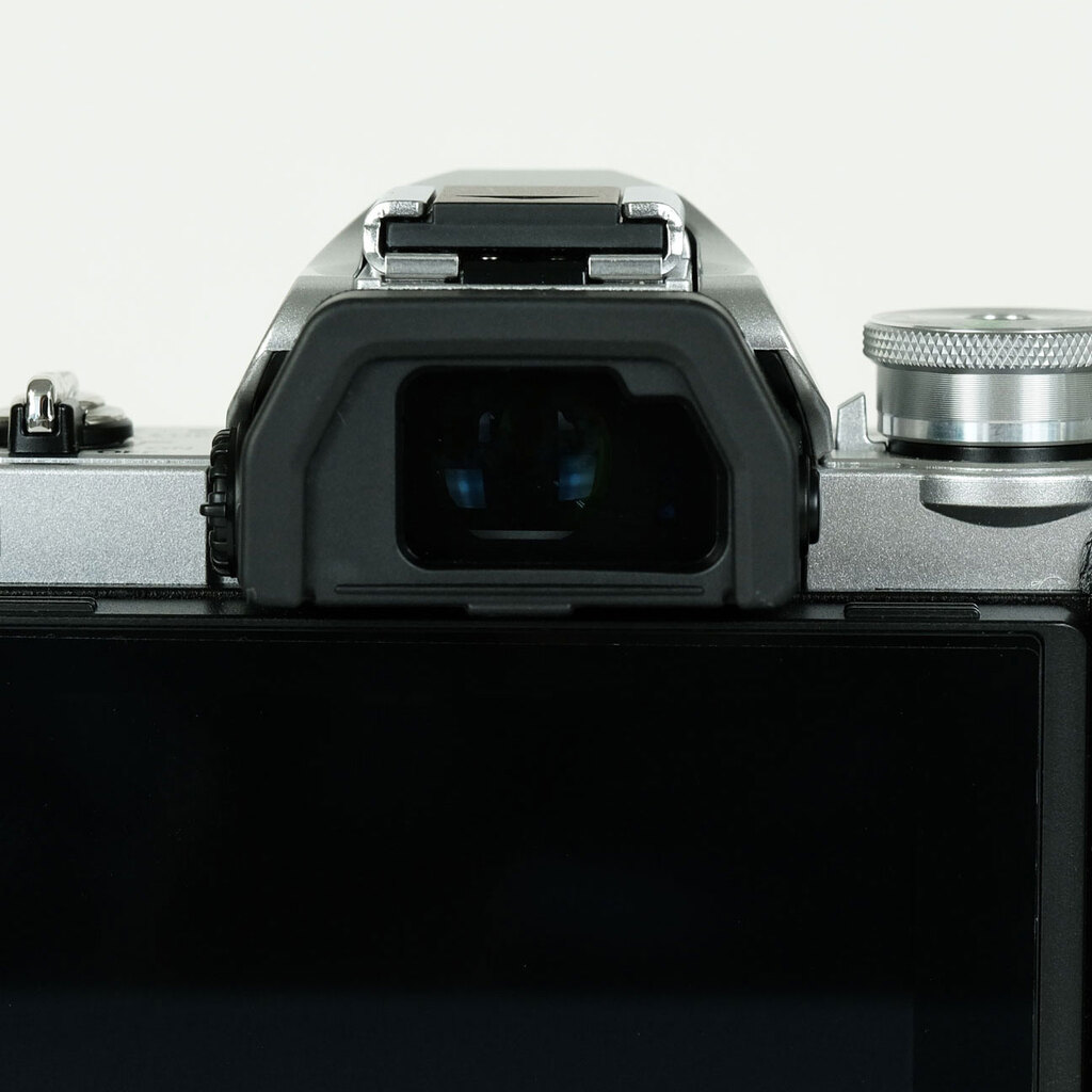 OLYMPUS OM-D E-M10 Mark IV