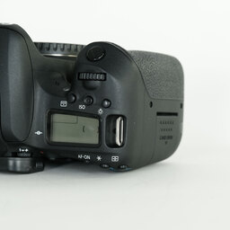 Canon EOS 9000D Canon EOS 9000D