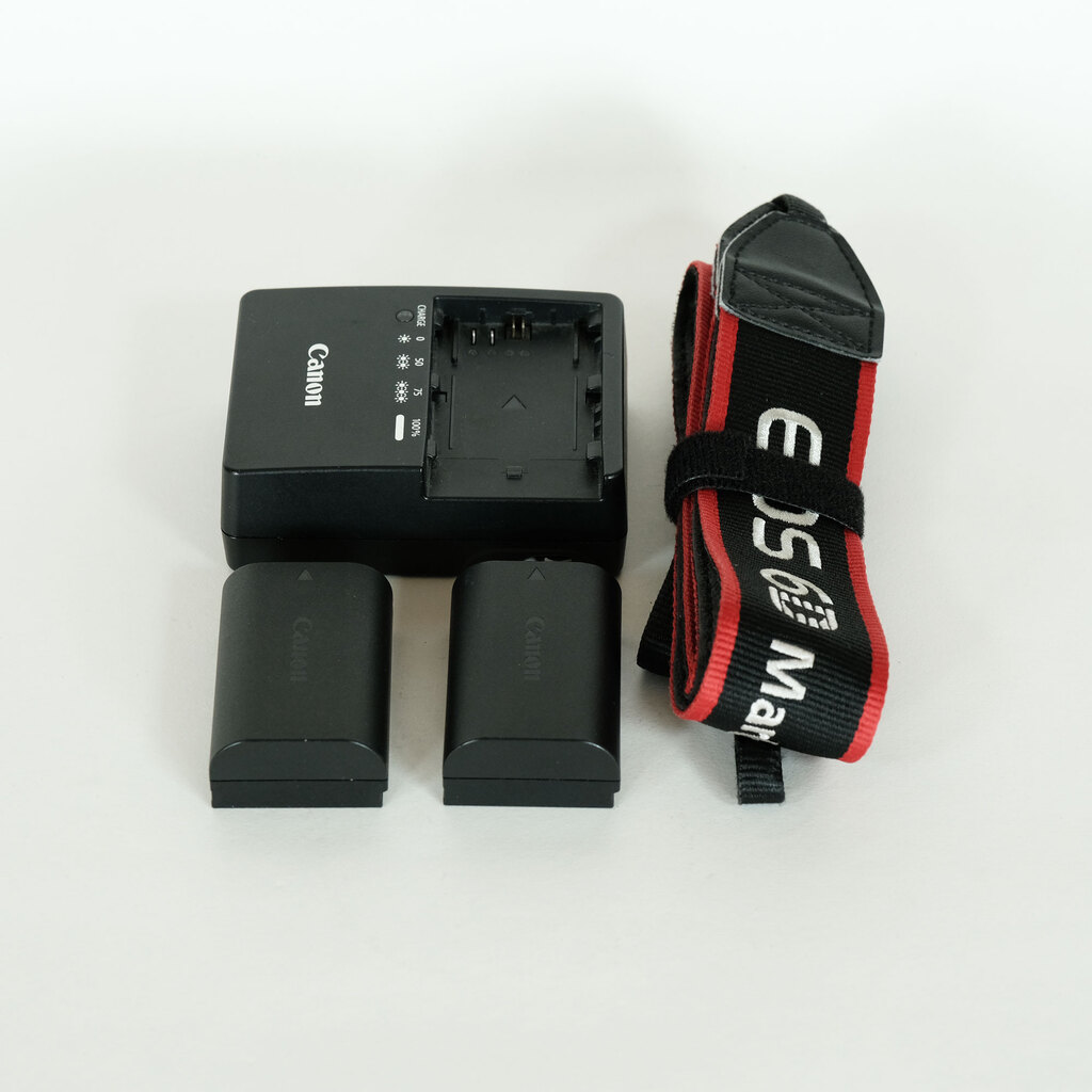 Canon EOS 6D Mark II Canon EOS 6D Mark II