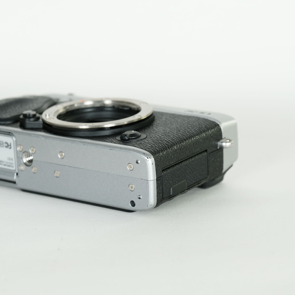 FUJIFILM X-E1 シルバー FUJIFILM X-E1 シルバー