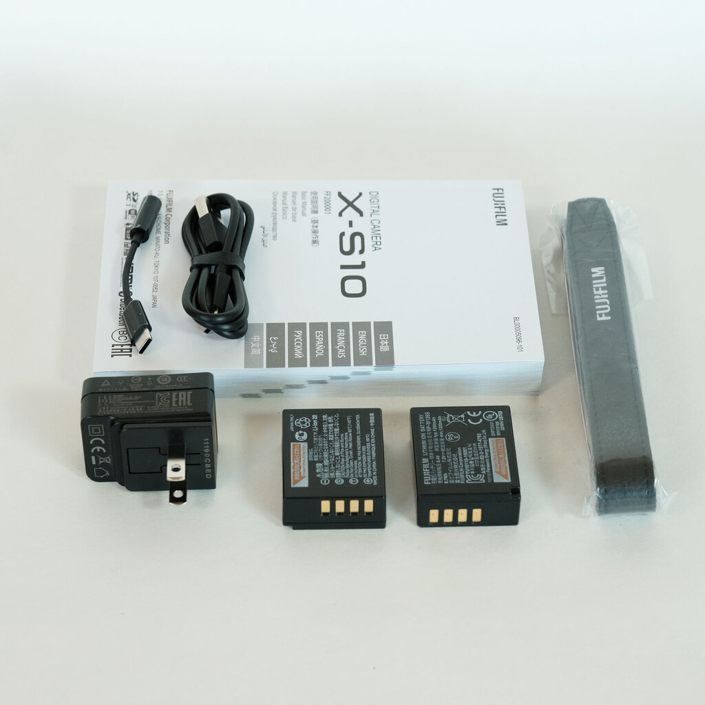 FUJIFILM X-S10 FUJIFILM X-S10