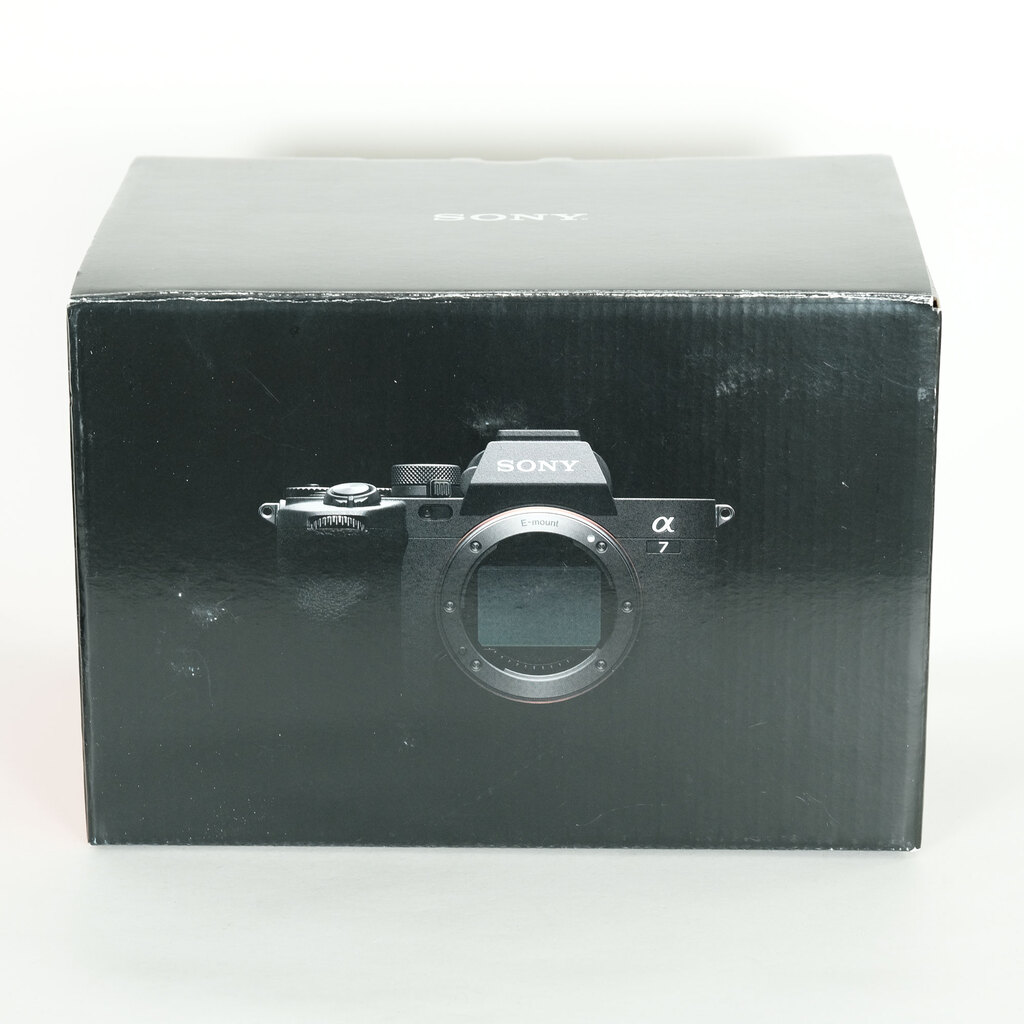 SONY α7 IV（ILCE-7M4）の出品 | ONE SCENE（ワンシーン）