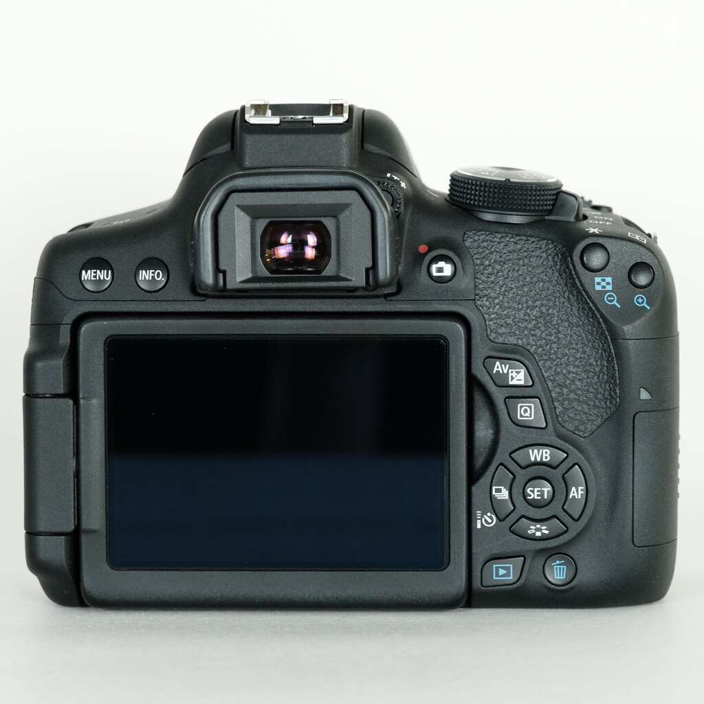 Canon EOS Kiss X8i