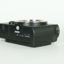 Panasonic LUMIX DC-S9 Panasonic LUMIX DC-S9