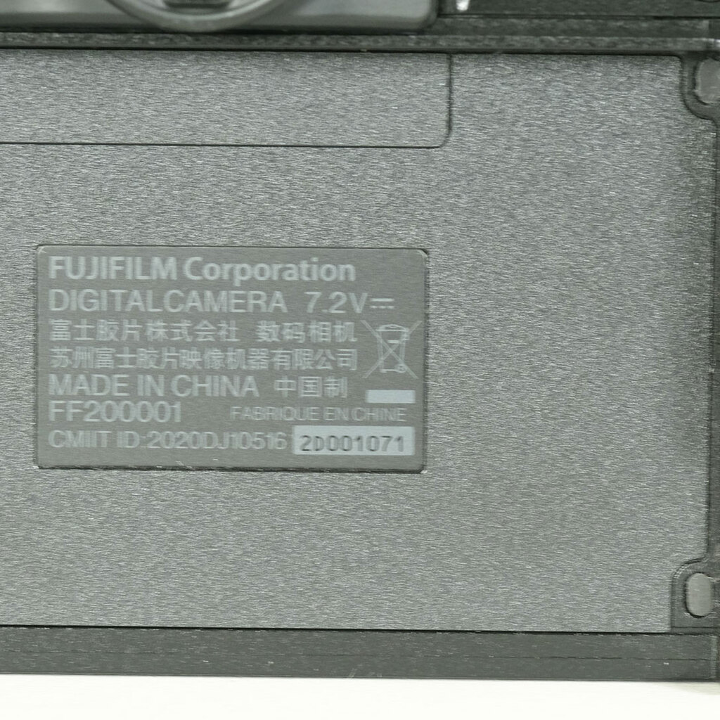 FUJIFILM X-S10