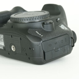 Canon EOS 7D Mark II Canon EOS 7D Mark II