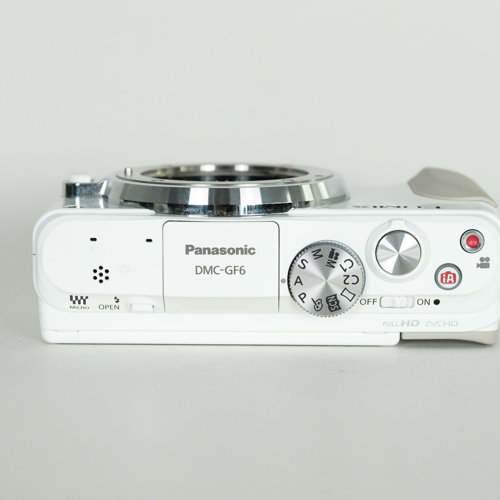 Panasonic LUMIX DMC-GF6-W ボディ ホワイトの出品 | ONE SCENE