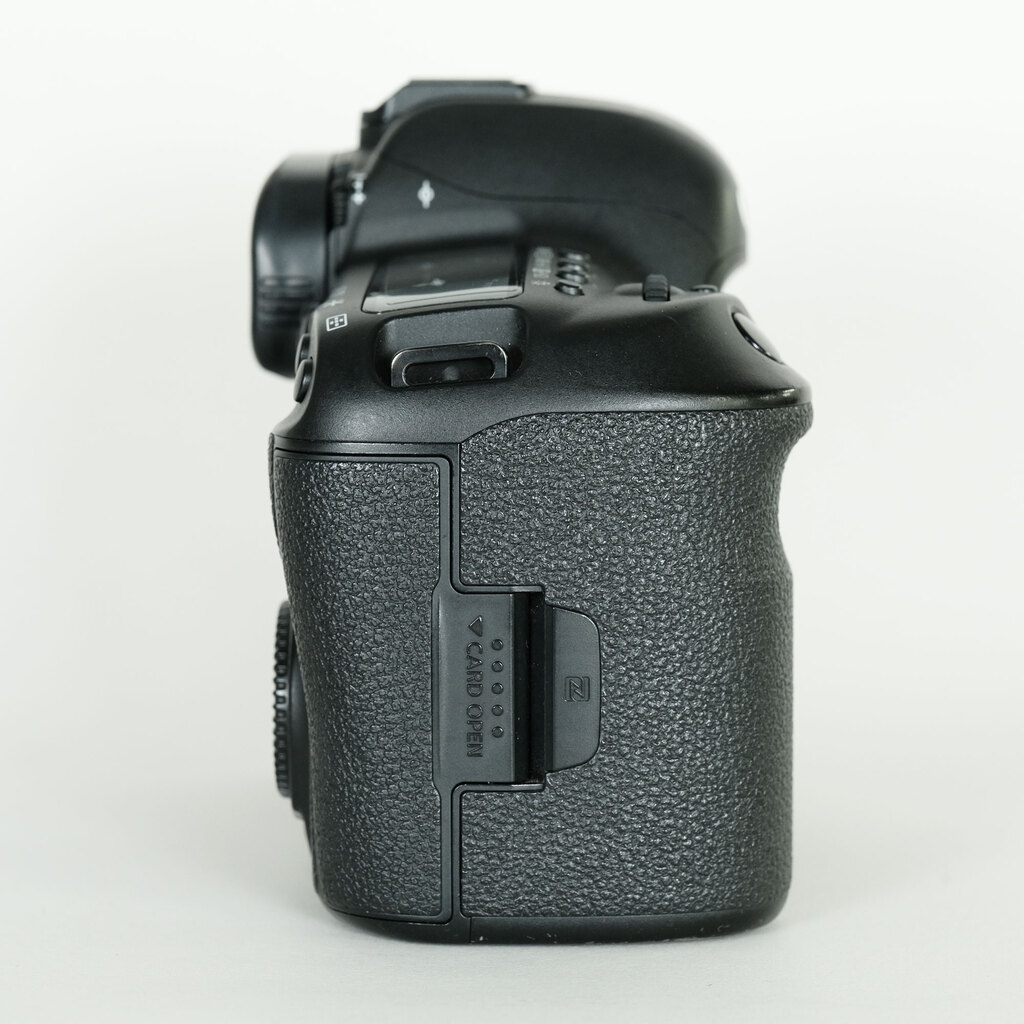 Canon EOS 5D Mark IV