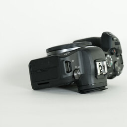 Canon EOS R6 Canon EOS R6