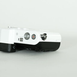 Nikon Nikon1 V1 ダブルズームキット ホワイト Nikon Nikon1 V1 ダブルズームキット ホワイト