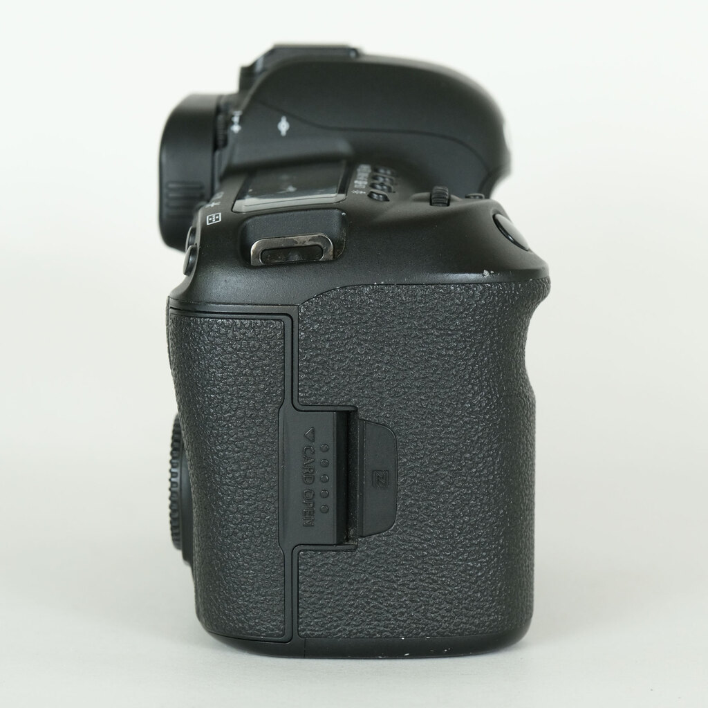 Canon EOS 5D Mark IV