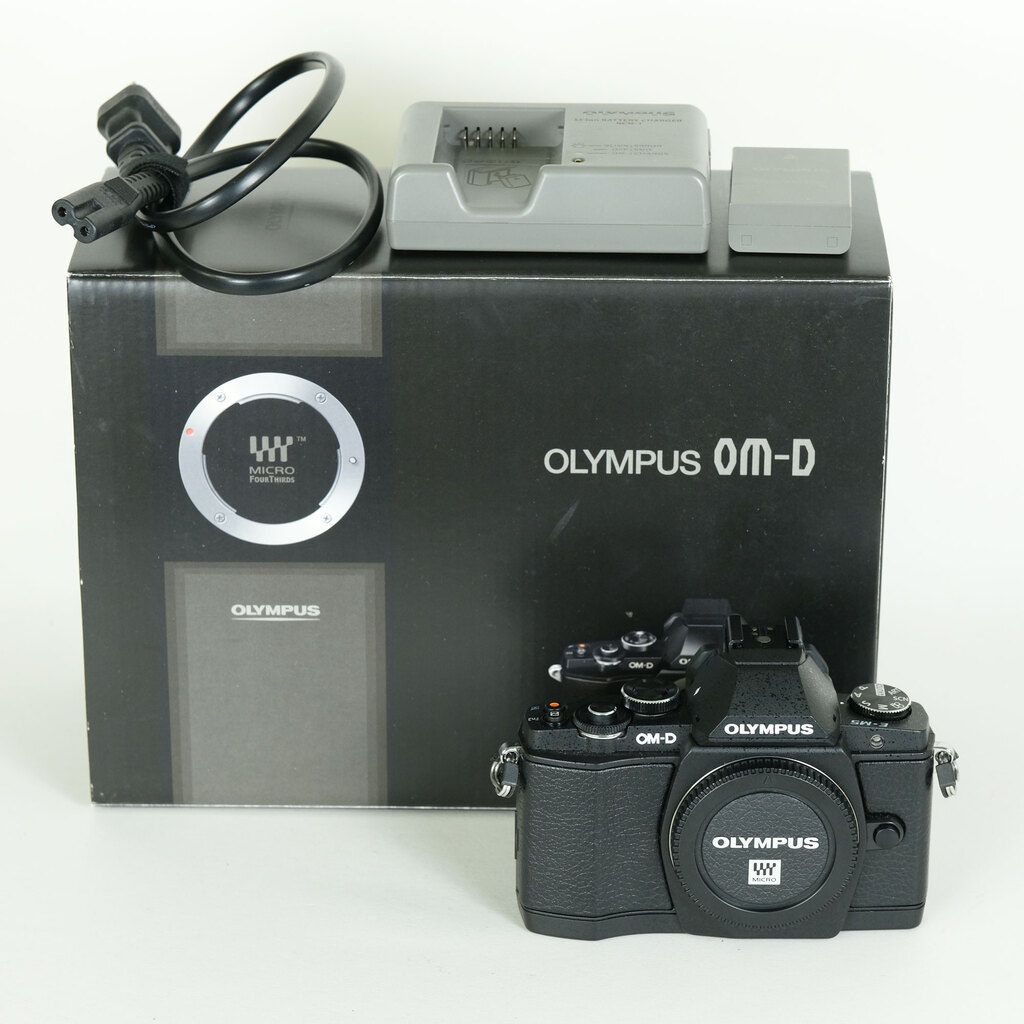 OLYMPUS OM-D E-M5 ボディ ブラック