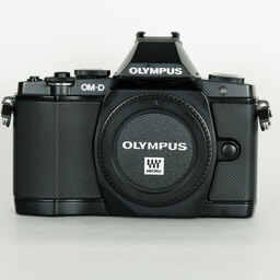 OLYMPUS OM-D E-M5 ボディ ブラック OLYMPUS OM-D E-M5 ボディ ブラック