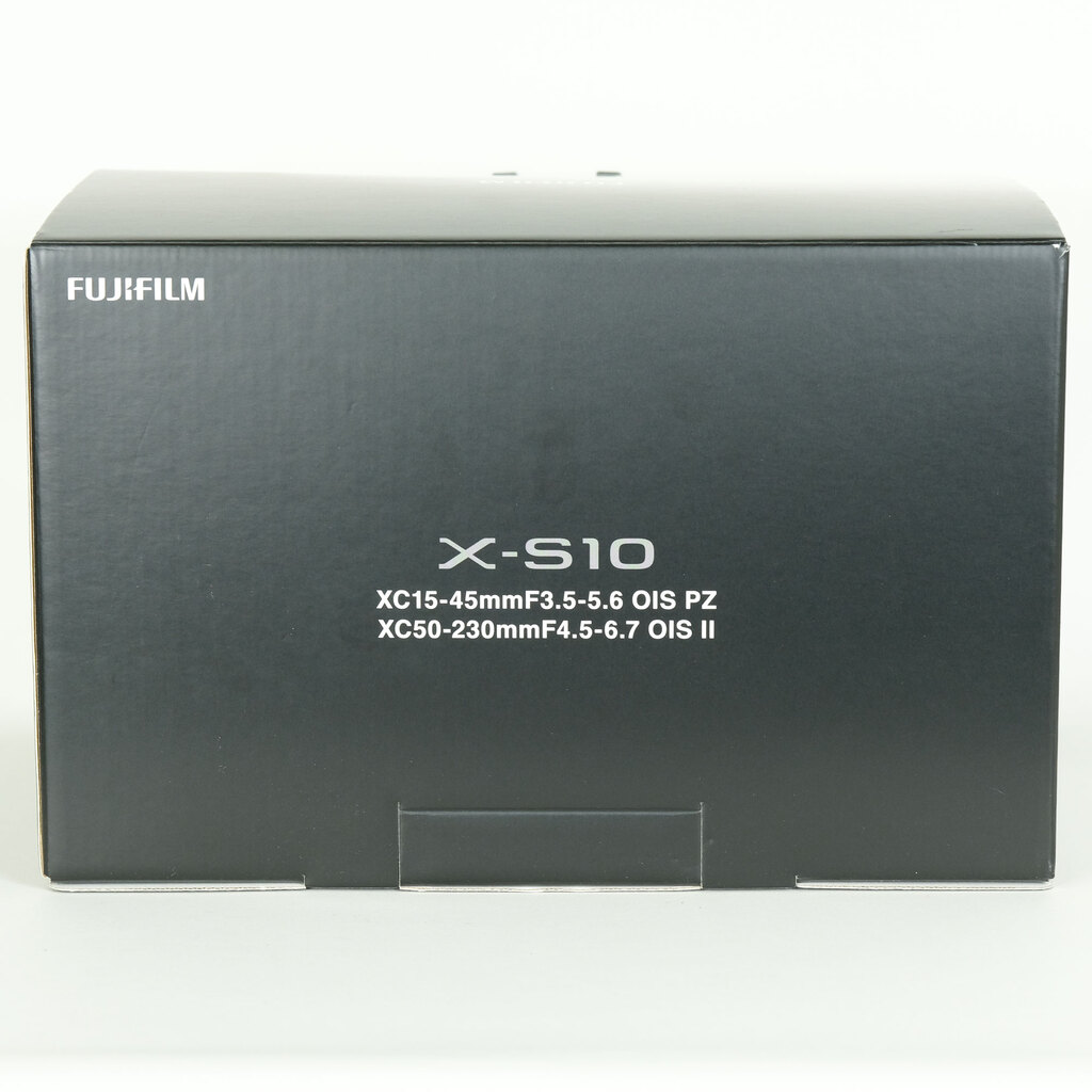 FUJIFILM X-S10