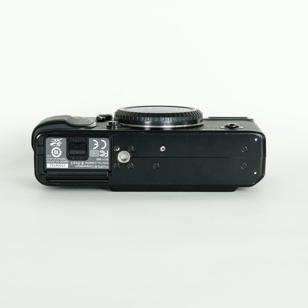 FUJIFILM X-Pro1 FUJIFILM X-Pro1
