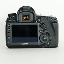 Canon EOS 5D Mark IV Canon EOS 5D Mark IV