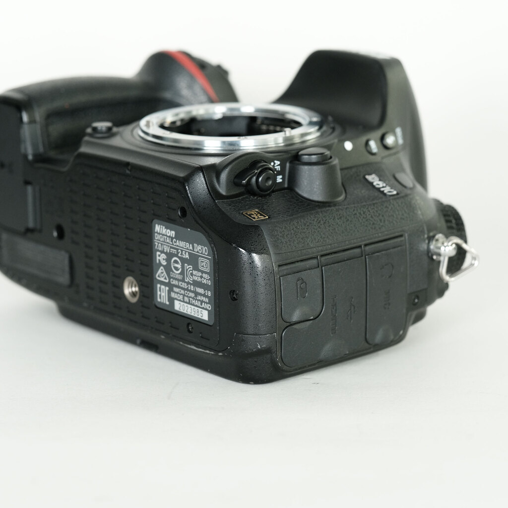 Nikon ニコン D610 デジタル一眼レフカメラ ボディ 【ジャンク品】 Nikon ニコン D610 ボディ デジタル一眼レフカメラ【中古