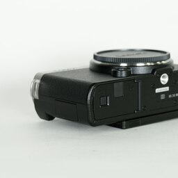 Panasonic LUMIX DC-S9