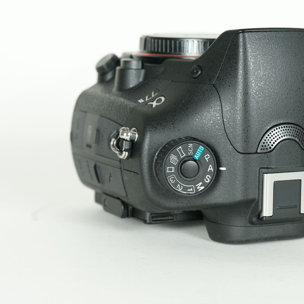 SONY α77IIボディ ILCA-77M2 SONY α77IIボディ ILCA-77M2