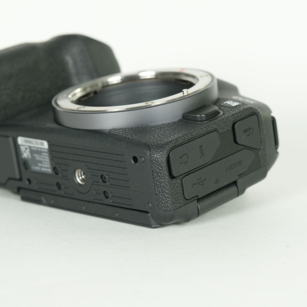 Canon EOS R8 Canon EOS R8