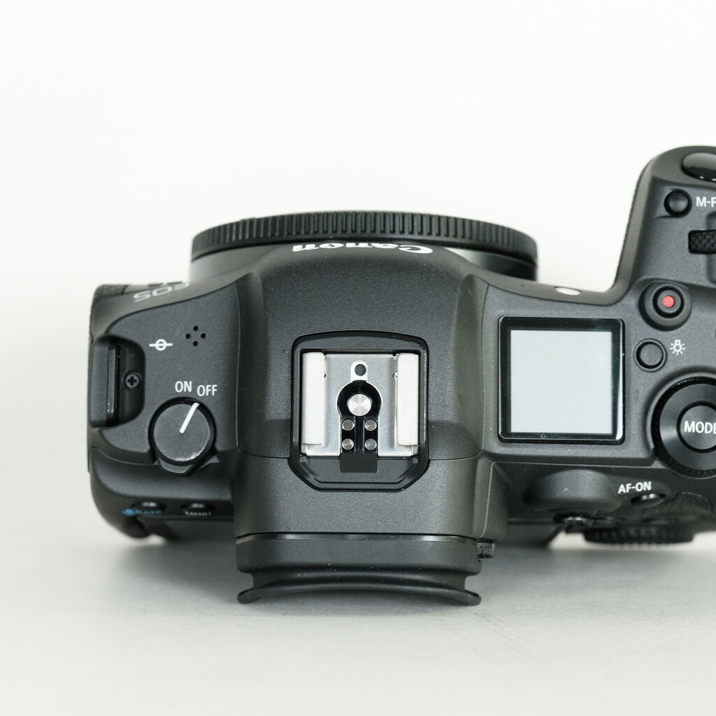 Canon EOS R5 Canon EOS R5