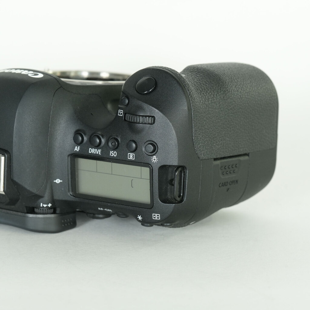 Canon EOS 6D Mark II