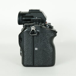 SONY α7 III(ILCE-7M3) SONY α7 III(ILCE-7M3)