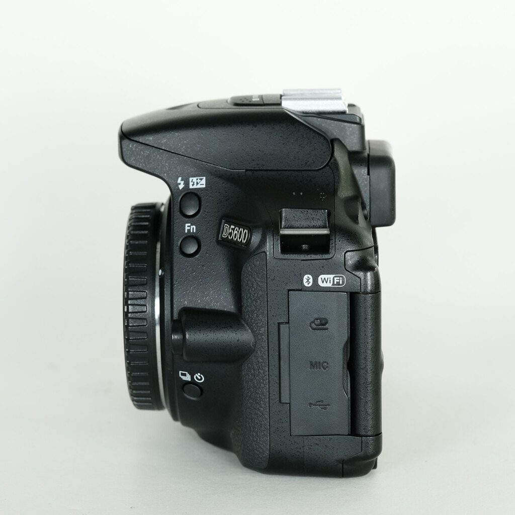 奈々　nikon D5600 ※消されたので再出品 奈々 nikon D5600 ※消されたので再出品 Nikon D5600を徹底解説。作例