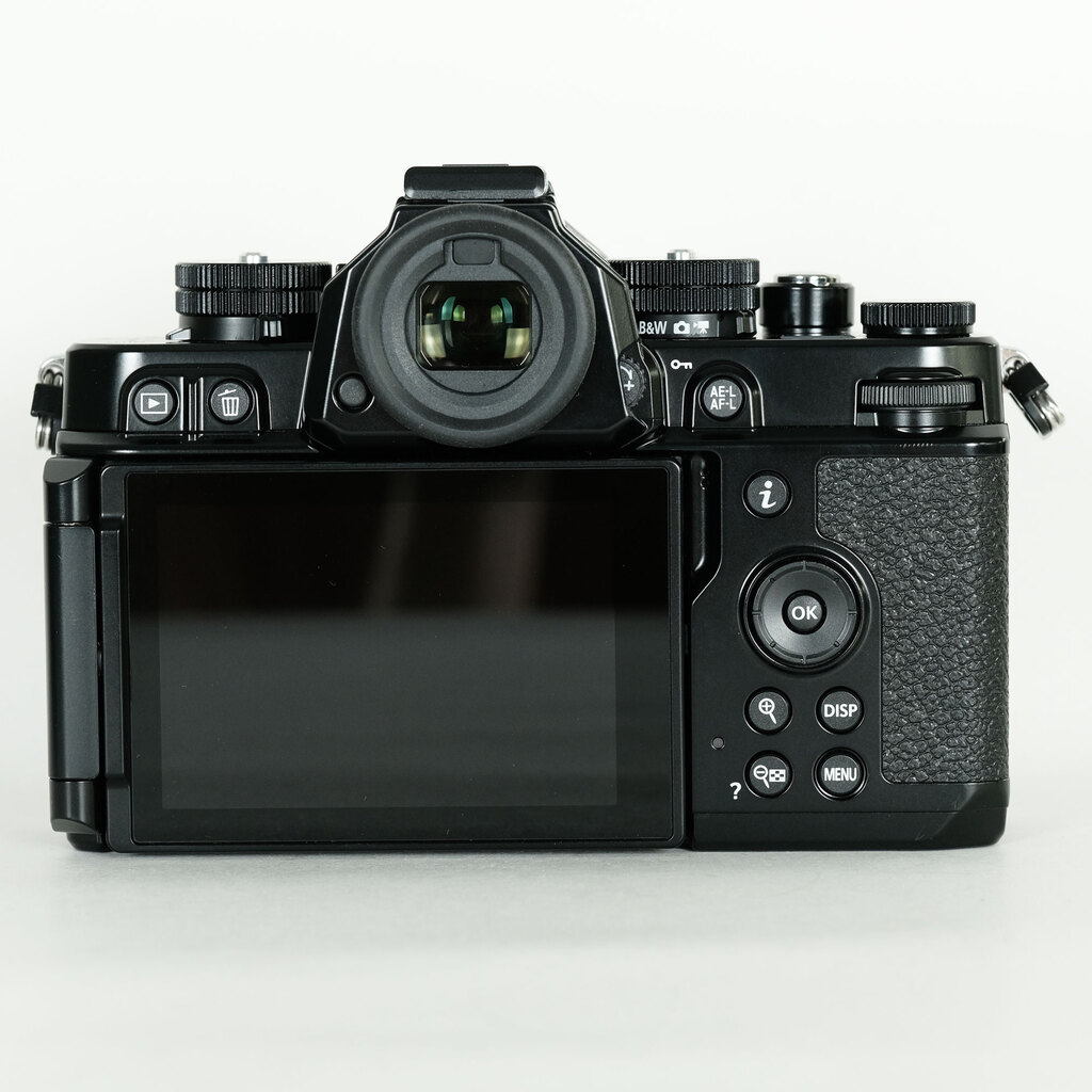 ジ*ウ様 Nikon Zf ミラーレスカメラ ジャンク品 破損品 Nikon Z fの出品 | ONE SCENE（ワンシーン）