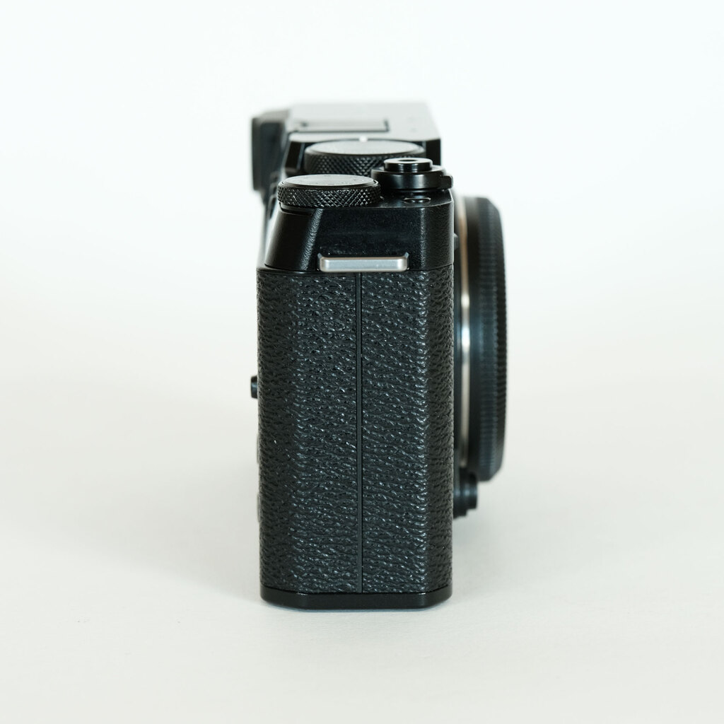 FUJIFILM X-E4の出品 | ONE SCENE（ワンシーン）