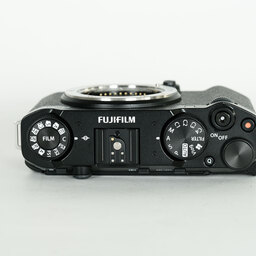 FUJIFILM X-M5