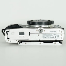 OLYMPUS PEN Lite E-PL7 ボディ シルバー OLYMPUS PEN Lite E-PL7 ボディ シルバー