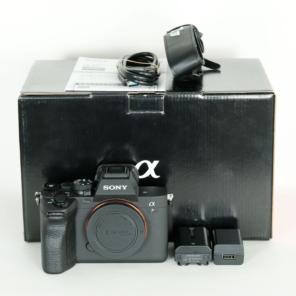 SONY α7 IV(ILCE-7M4) SONY α7 IV(ILCE-7M4)