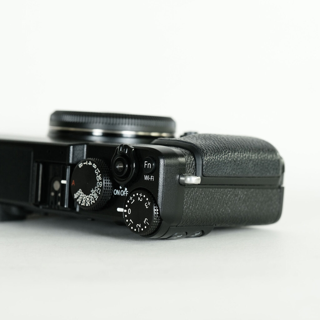 FUJIFILM X-E2 FUJIFILM X-E2