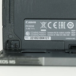 Canon EOS M5 Canon EOS M5