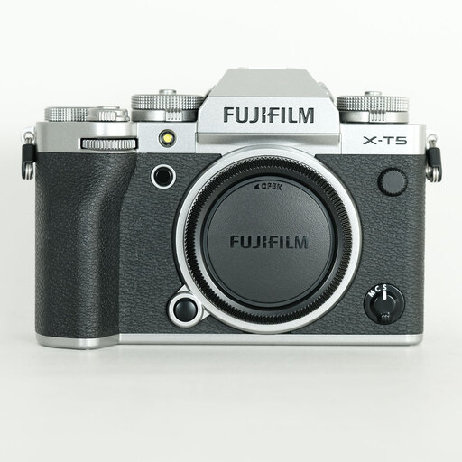 FUJIFILM X-T5