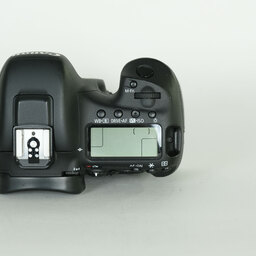 Canon EOS 7D Mark II Canon EOS 7D Mark II