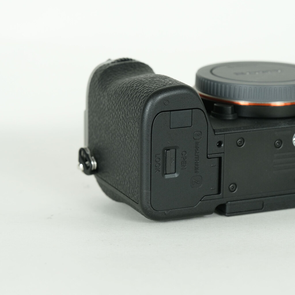 SONY α7C II(ILCE-7CM2) SONY α7C II(ILCE-7CM2)